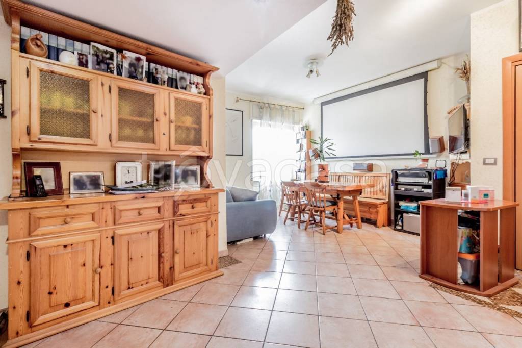 appartamento in vendita a Roma in zona EUR