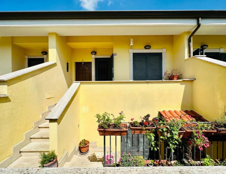casa indipendente in vendita a Roma in zona Dragona/Bagnoletto