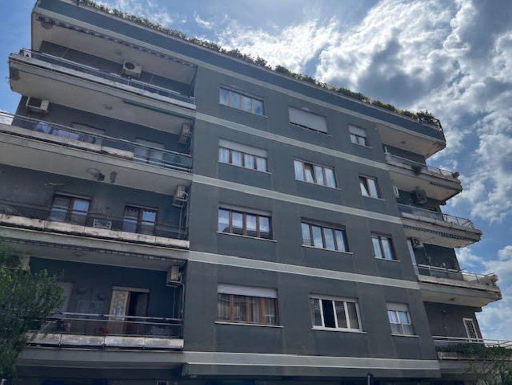 appartamento in vendita a Roma in zona Ostia