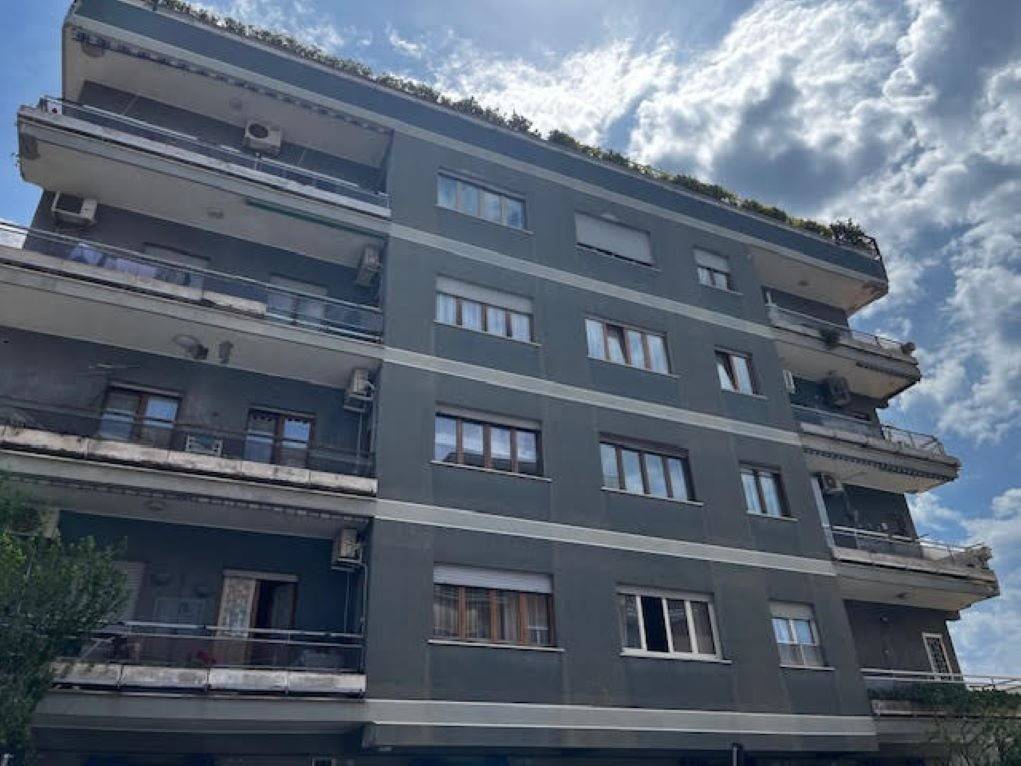 appartamento in vendita a Roma in zona Ostia