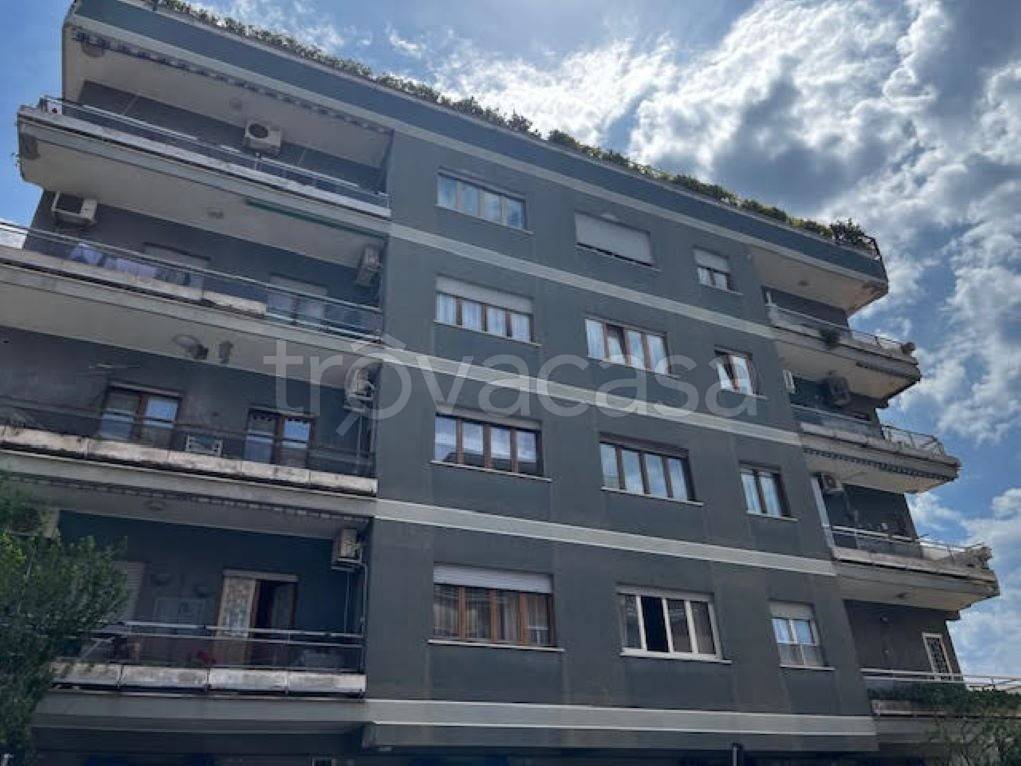 appartamento in vendita a Roma in zona Ostia
