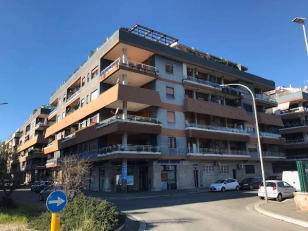 appartamento in vendita a Roma in zona Ostia