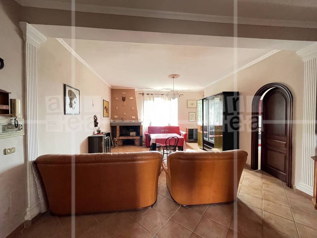appartamento in vendita a Roma in zona Fonte Laurentina