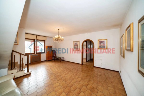 appartamento in vendita a Roma in zona Ostiense