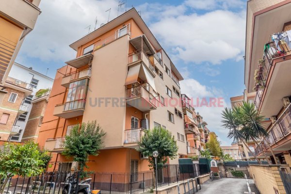casa indipendente in vendita a Roma in zona Alessandrino