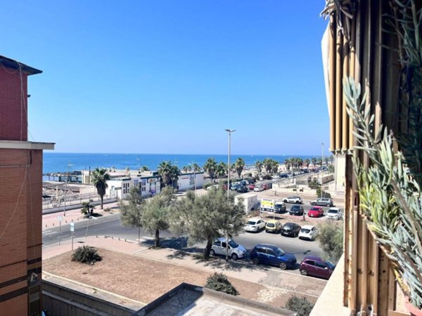 appartamento in vendita a Roma in zona Ostia