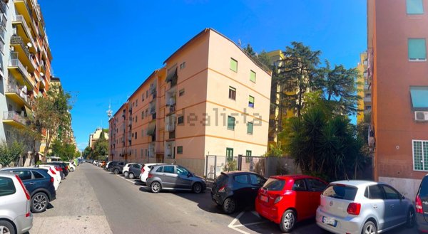appartamento in vendita a Roma in zona Ardeatino