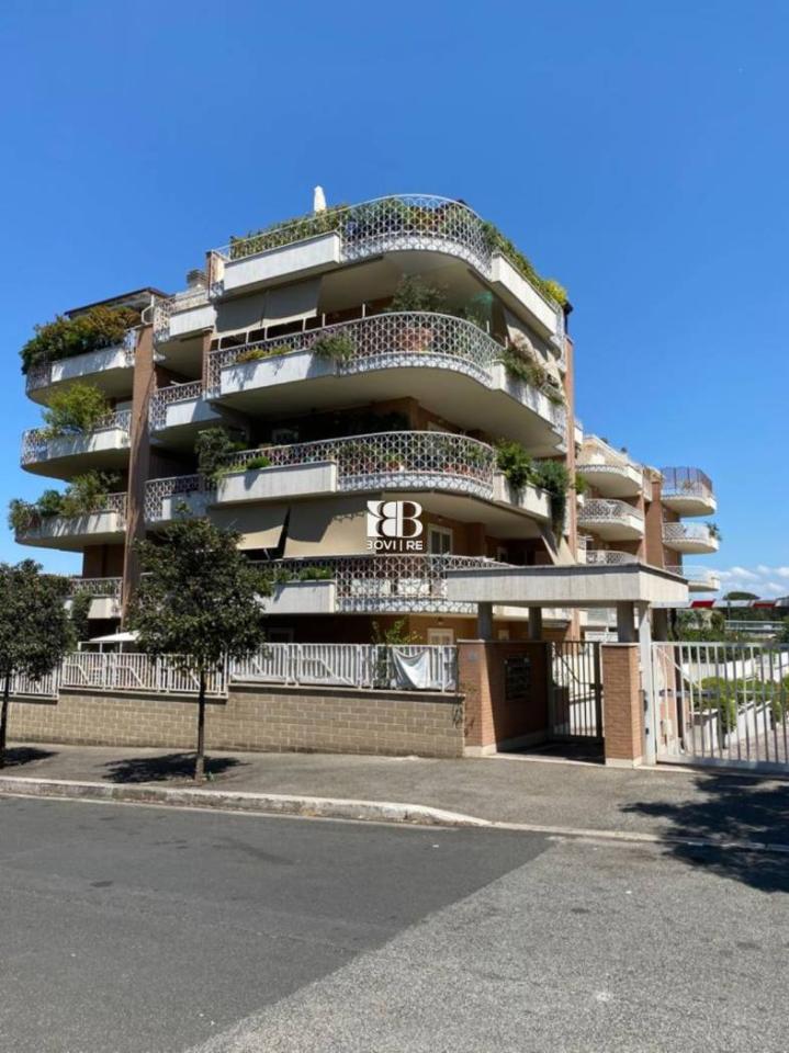 appartamento in vendita a Roma in zona Torrino