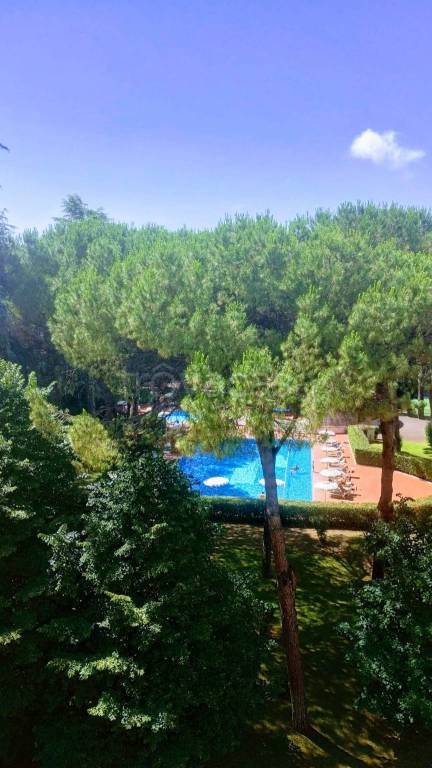 appartamento in vendita a Roma in zona EUR