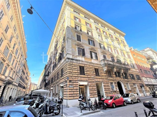 negozio in vendita a Roma in zona Rione Prati