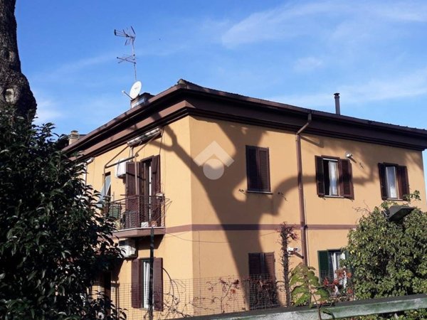 appartamento in vendita a Roma in zona Torre Angela