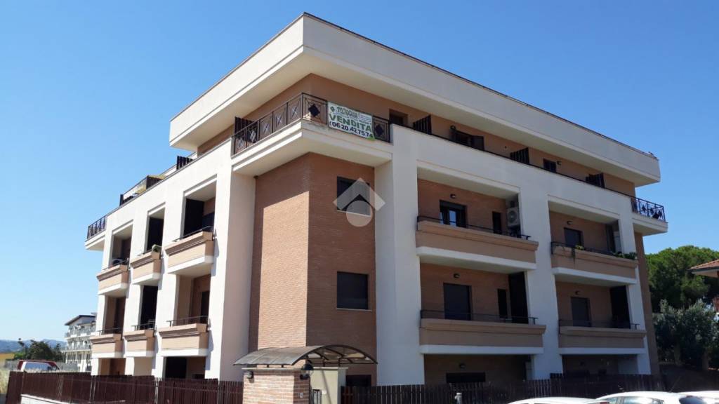 appartamento in vendita a Roma in zona Tor Vergata/Torrenova