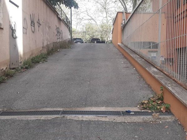 negozio in vendita a Roma in zona Prenestino-Labicano