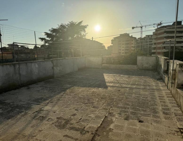 intera palazzina in vendita a Roma in zona Giuliano Dalmata
