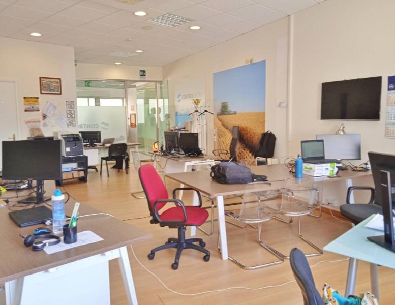 ufficio in vendita a Roma in zona Casal Palocco