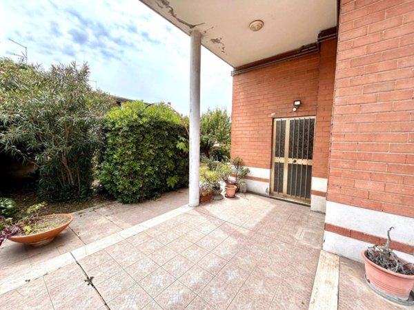 appartamento in vendita a Roma in zona Ostiense