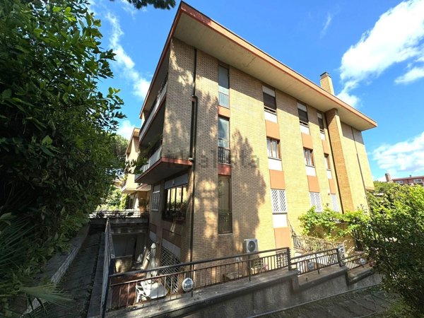 appartamento in vendita a Roma in zona Torrino