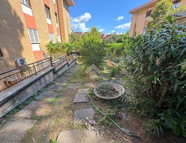 appartamento in vendita a Roma in zona Torrino