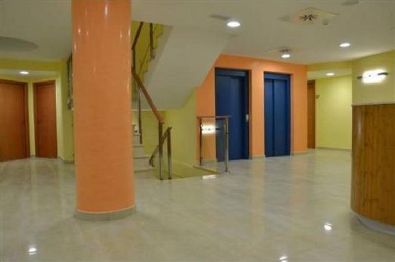 negozio in vendita a Roma in zona Appio Latino