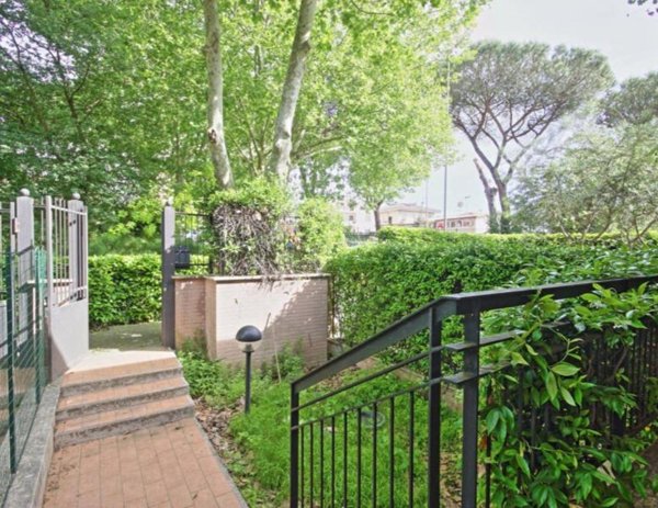 casa indipendente in vendita a Roma in zona Ottavia