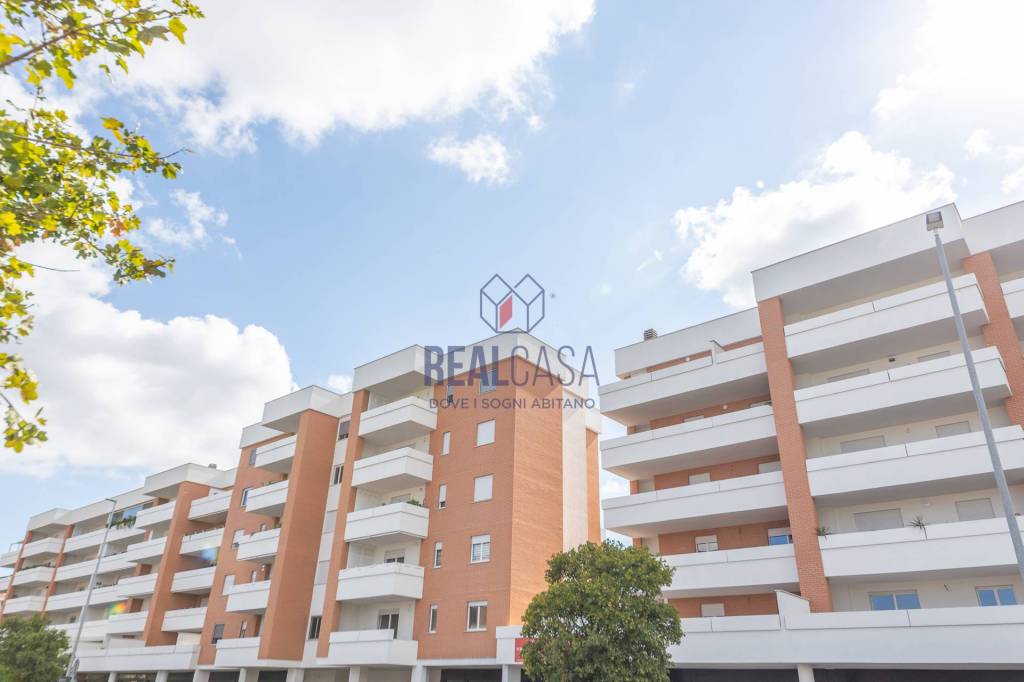 appartamento in vendita a Roma in zona Romanina