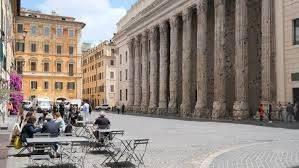 appartamento in vendita a Roma in zona Parione/Sant'Eustachio