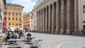 appartamento in vendita a Roma in zona Trevi-Colonna