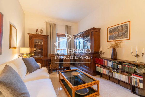 appartamento in vendita a Roma in zona Valle Muricana