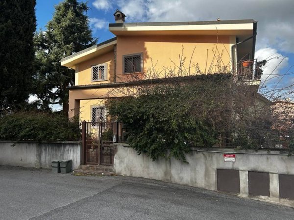 appartamento in vendita a Roma in zona Castel di Leva