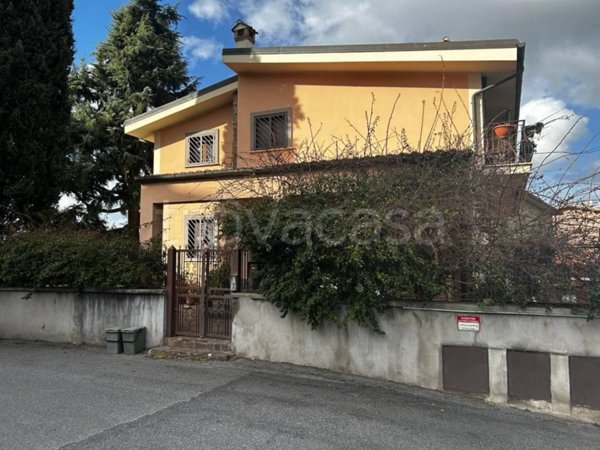 appartamento in vendita a Roma in zona Castel di Leva