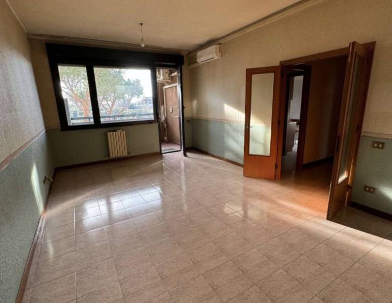 appartamento in vendita a Roma in zona Ardeatino