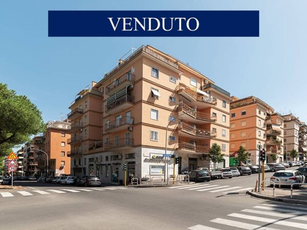 appartamento in vendita a Roma in zona Ardeatino