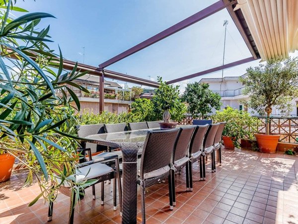 appartamento in vendita a Roma