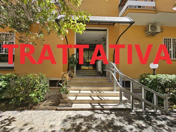 appartamento in vendita a Roma in zona Ardeatino