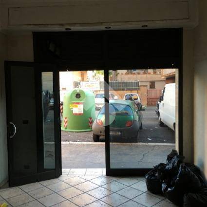 negozio in vendita a Roma in zona Prenestino-Centocelle