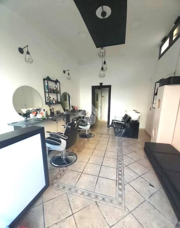 negozio in vendita a Roma in zona Prenestino-Centocelle