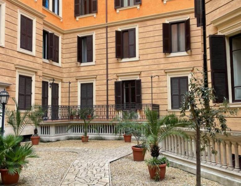 appartamento in vendita a Roma in zona Della Vittoria