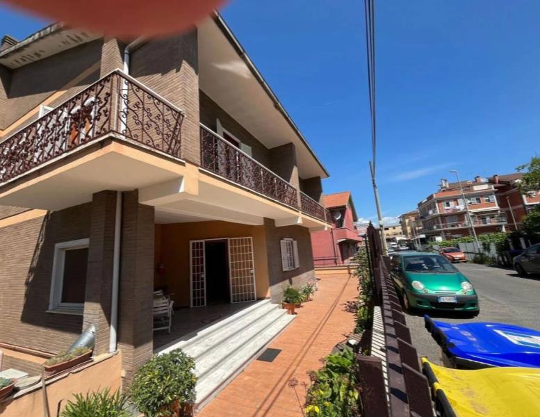 casa indipendente in vendita a Roma in zona Casalotti