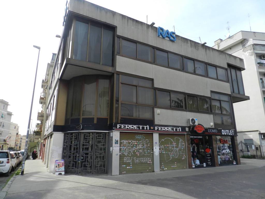 negozio in vendita a Roma in zona Prenestino-Centocelle