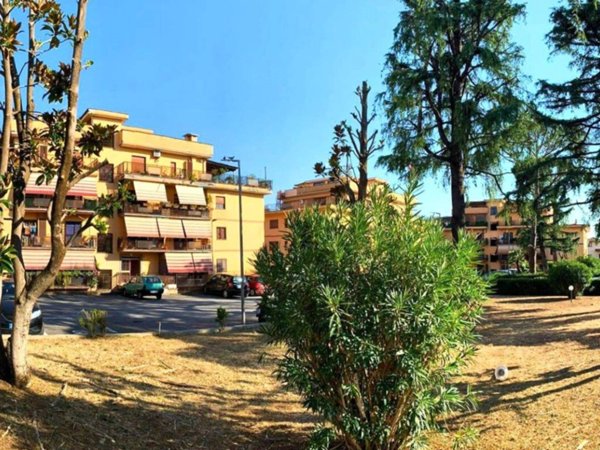 appartamento in vendita a Roma in zona Finocchio