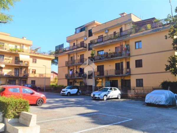 appartamento in vendita a Roma in zona Finocchio