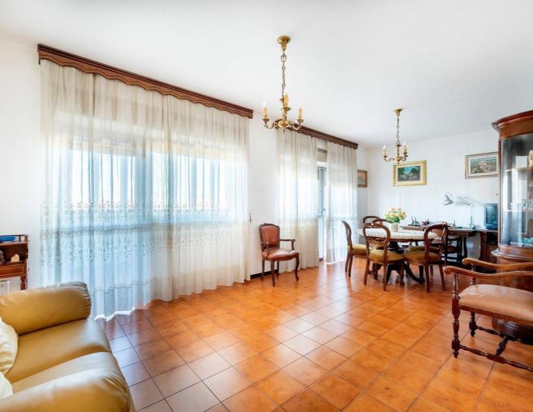 appartamento in vendita a Roma in zona Ostia