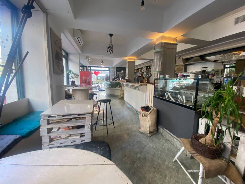 negozio in vendita a Roma in zona Portuense