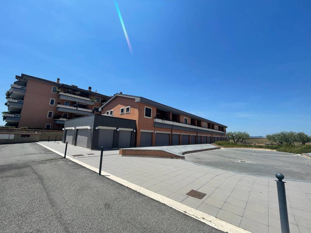 negozio in vendita a Roma in zona Sette Bagni