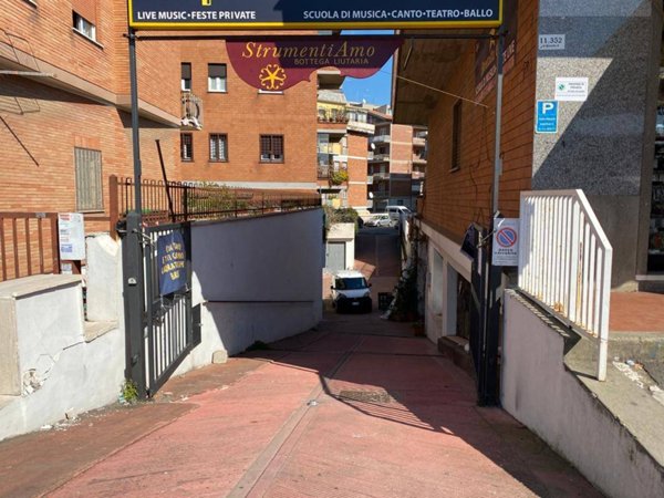 negozio in vendita a Roma in zona Trionfale