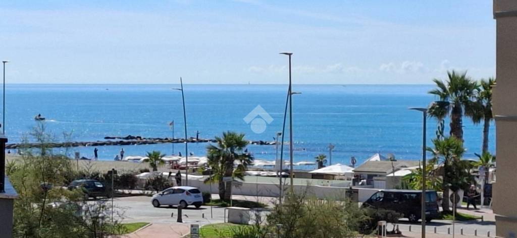 appartamento in vendita a Roma in zona Ostia