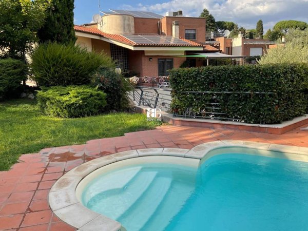 casa indipendente in vendita a Roma in zona Prima Porta