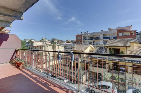 appartamento in vendita a Roma in zona Tor di Quinto