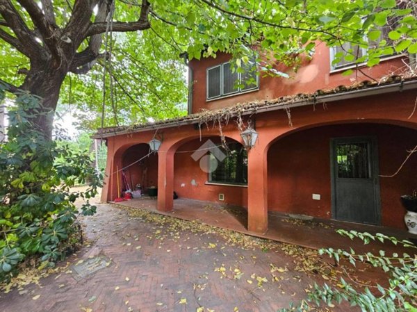 casa indipendente in vendita a Roma in zona Appio Pignatelli