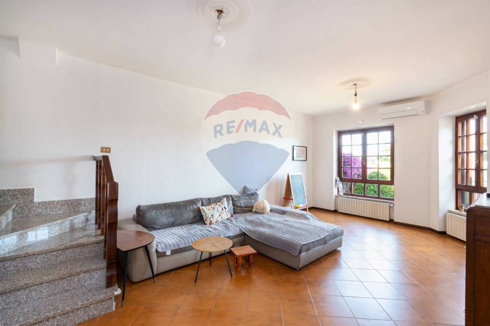 casa indipendente in vendita a Roma in zona Casal Palocco
